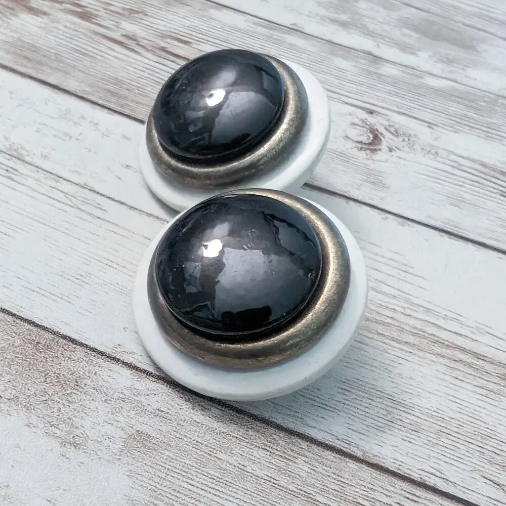 Vintage clip earrings